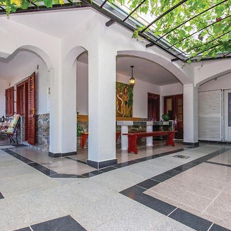 Stunning Apartment In Crikvenica With Kitchen Kültér fotó