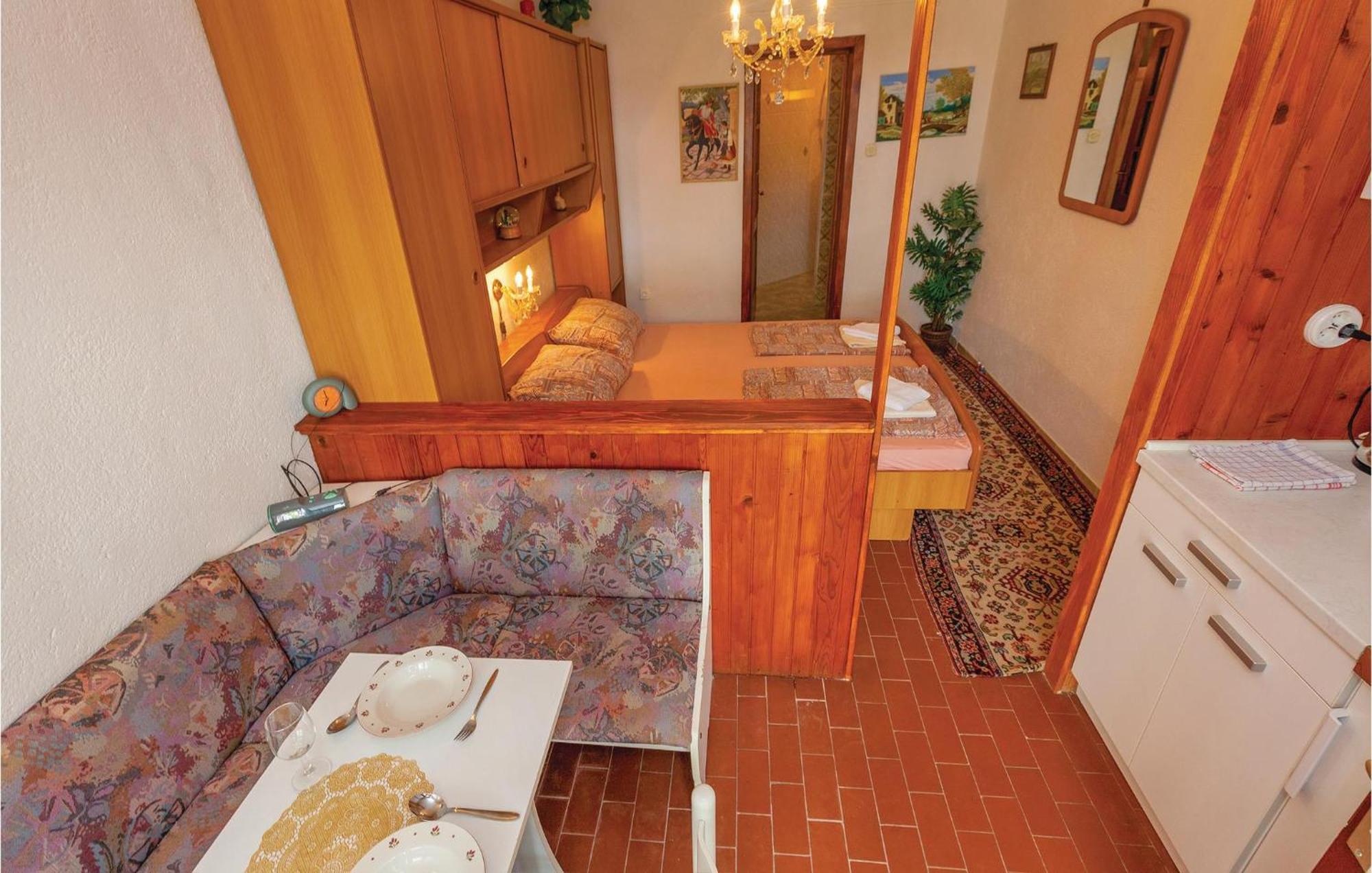 Stunning Apartment In Crikvenica With Kitchen Kültér fotó
