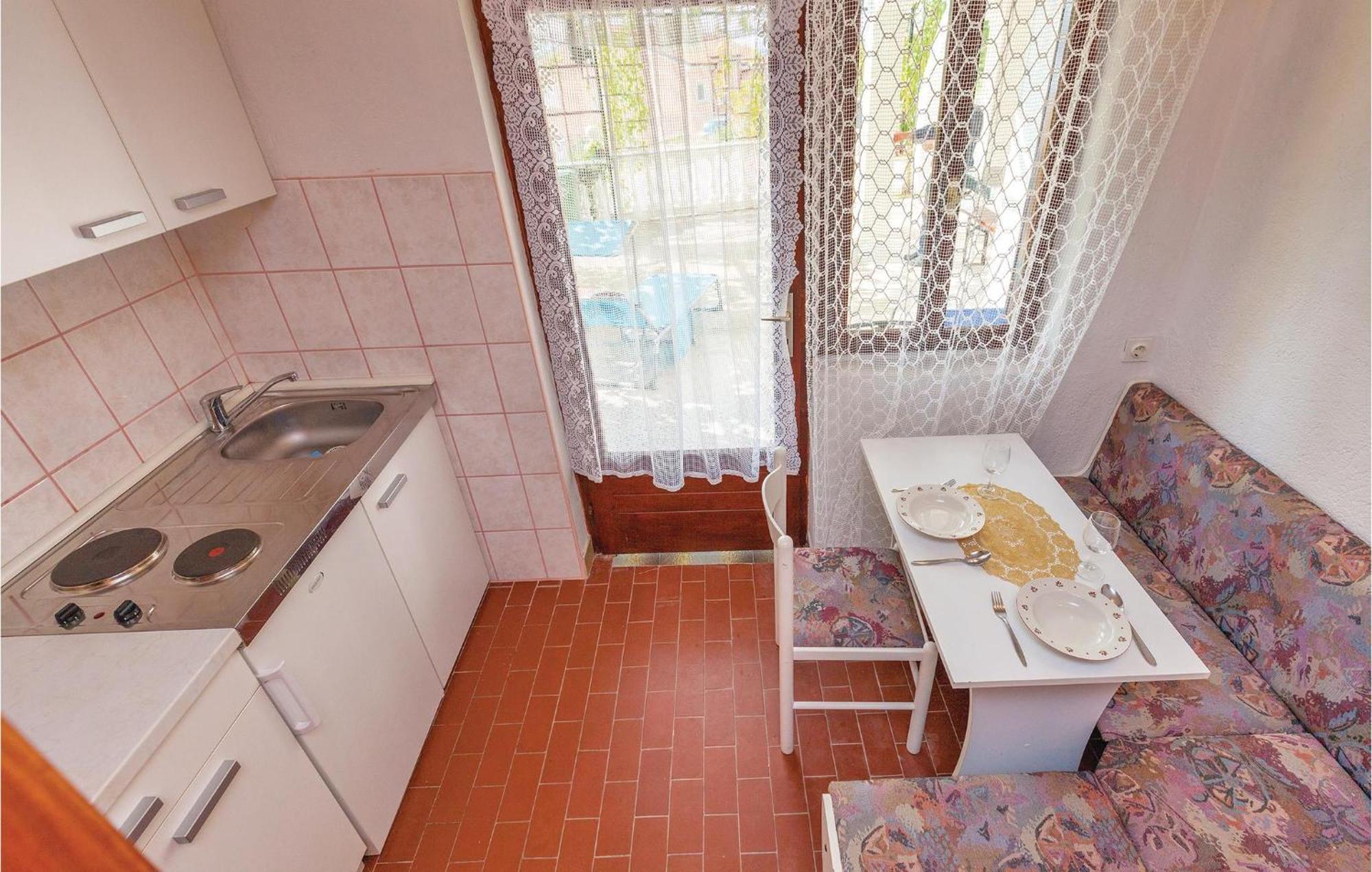 Stunning Apartment In Crikvenica With Kitchen Kültér fotó