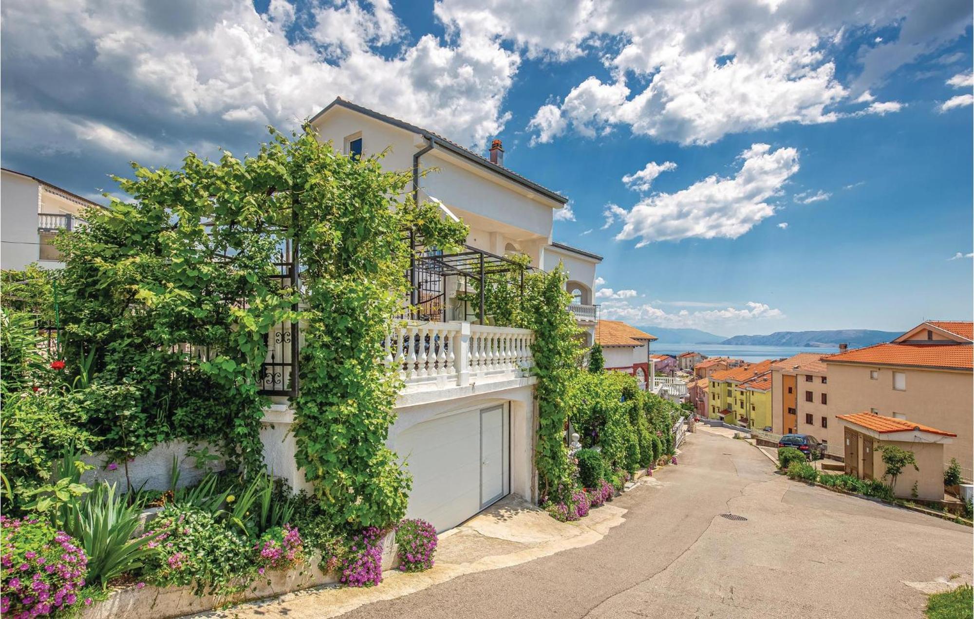 Stunning Apartment In Crikvenica With Kitchen Kültér fotó
